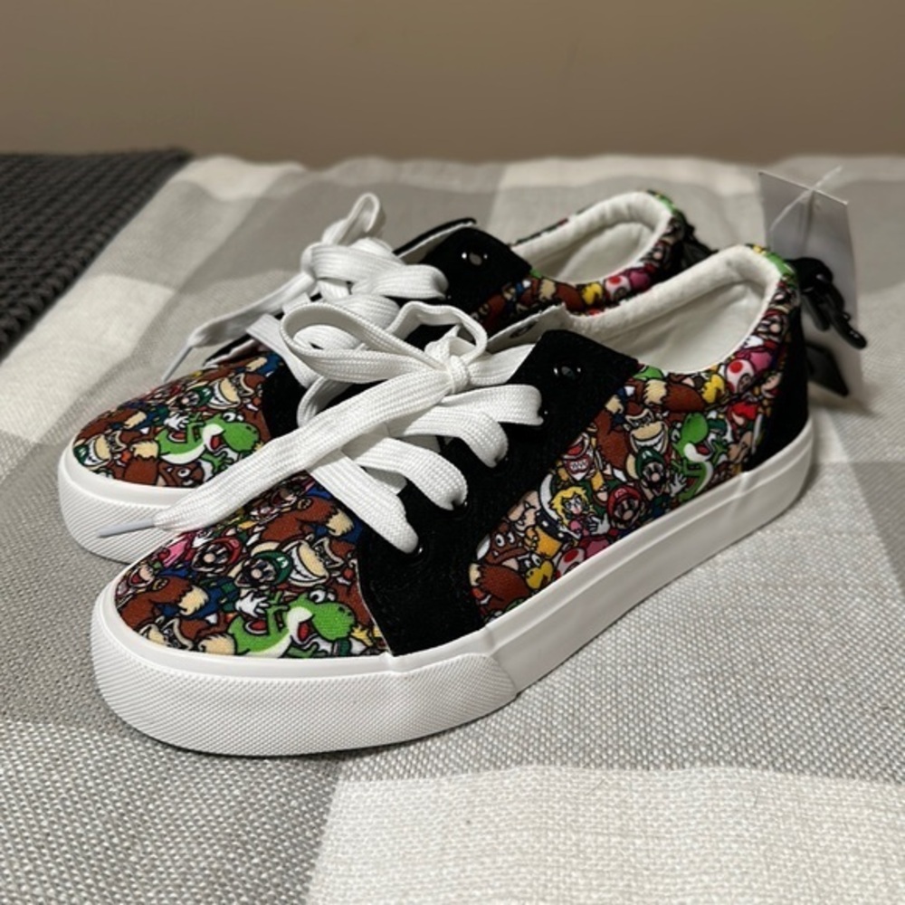 Super Mario Shoes 5Y